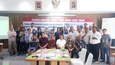 Komitama Beri Pelatihan Public Speaking Bank UMKM Jatim