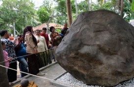 Raja Keraton Agung Sejagat Punya Angkringan di Godean, sering Didatangi Mobil-Mobil Mewah