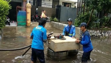 Pasukan Biru Diturunkan Atasi Genangan Air di Jakarta