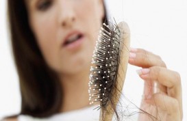 5 Cara Melawan Kerontokan Rambut