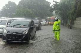 Jakarta Banjir, Ini Daftar Rute Transjakarta yang Setop Operasi dan Dialihkan 