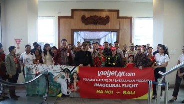 VietJet dari Hanoi Mendarat Perdana di Bali