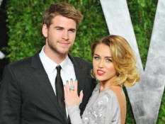 Miley Cyrus dan Liam Hemsworth Resmi Bercerai