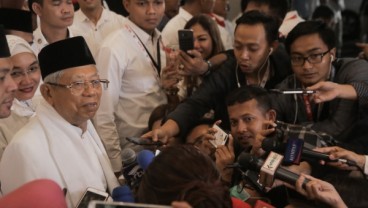 Wakil Presiden Ma'ruf Amin Imam Salat Jenazah Gus Sholah