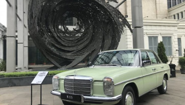 Ini Kendaraan Penumpang Pertama Mercedes-Benz Rakitan Lokal