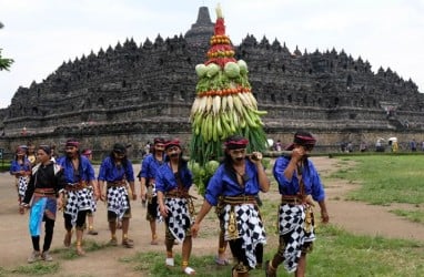 Daftar 'Dosa' Pengunjung Candi Borobudur yang Buat Kunjungan Turis Dibatasi