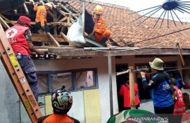 Pemkot Tasikmalaya Bangun Rumah yang Ambruk akibat Bencana Alam