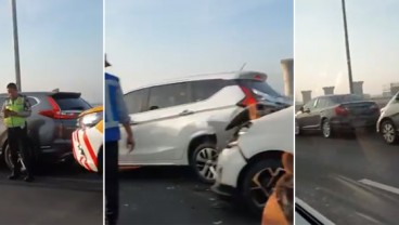 Tabrakan Beruntun di Tol Layang Cikampek Km 22 Arah Cikampek