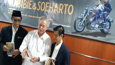 BUKU BARU: Potret Kedekatan Habibie & Soeharto