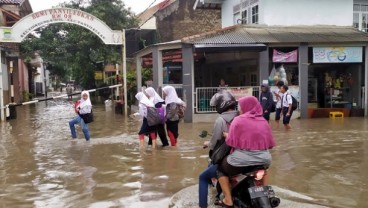 Hujan Lebat, 20 Titik di Kota Bandung Terendam Banjir