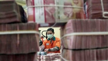 Kurs Jisdor Melemah ke Rp13.717, Rupiah Terdepresiasi di Pasar Spot