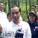 Presiden Jokowi Kaget Kayu Bisa Jadi Kain di Riau