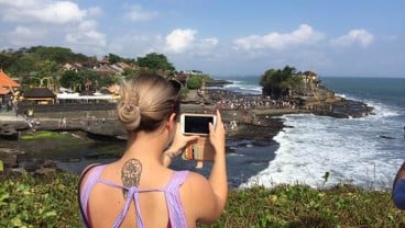 Gara-Gara Virus Corona, Pengunjung Tanah Lot Anjlok 40 Persen