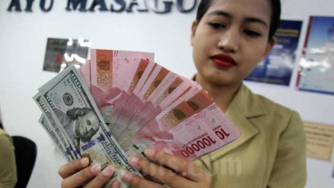 Kurs Jisdor Melemah ke 13.863, Rupiah Longsor 100 Poin Lebih di Pasar Spot