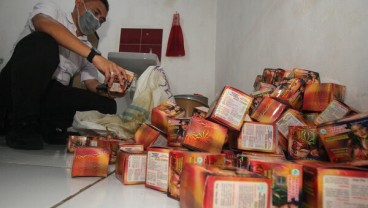 Produsen Jamu Kuat Ilegal di Surabaya Digerebek