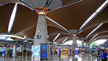 23 Jemaah Umrah Asal Palembang Batal, Terlanjur Transit via KL