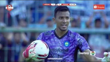 Liga 1: Arema FC Takluk 1-2 di Tangan Persib, Hujan Penalti di Kanjuruhan