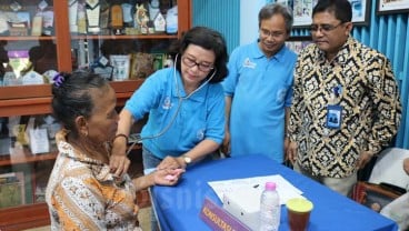 200 Warga Bongsari Semarang Barat Ikuti Pengobatan Gratis dari Phapros