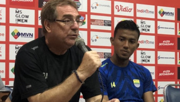 Tren Positif Persib, Pelatih Ingin Sapu Bersih Poin di Kandang