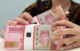 Kurs Tengah BI Merosot 300 Poin Lebih, Rupiah Terloyo di Asia