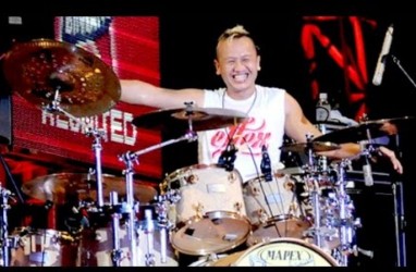 Drum Bikin Sandy Pas Band Lebih 'Laki'