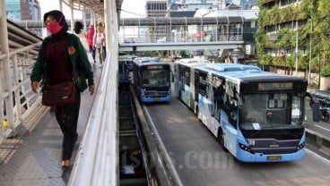 Jaga Jarak di Transportasi Umum, Kadishub DKI Imbau Penumpang 'Lencang Depan'