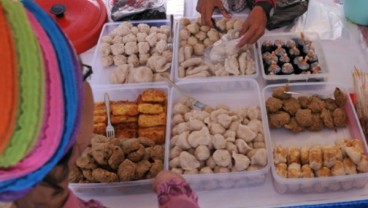 Pempek Bisa Dibeli di Indomaret Palembang, Bentuknya Kemasan Beku