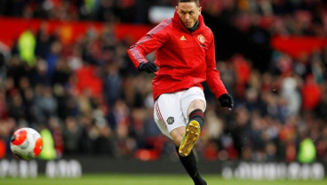 Aktifkan Opsi Kontrak, MU Pertahankan Nemanja Matic
