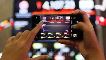 Ringkasan Perdagangan 20 Maret: IHSG Hijau, Rupiah Urung ke Rp16.000 per Dolar AS