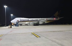 Bertahan dari Corona, Singapore Airlines Potong Gaji Direktur