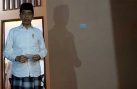 Ditinggal Ibunda, Menteri Nadiem Doakan Jokowi Tegar