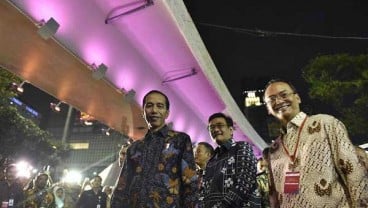 SUARA PEMBACA : Lampu Hias Dimatikan