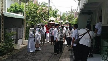 Jenazah Ibunda Presiden Jokowi Disalatkan di Masjid Baiturrahman