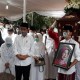 Ibunda Presiden Jokowi Dimakamkan di Samping Pusara Suami