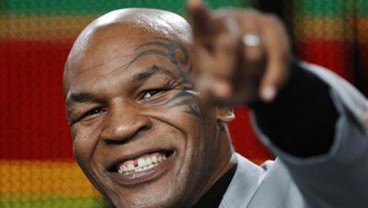 10 Tingkah Aneh Mike Tyson: Tantang Gorila hingga Bergulat dengan Harimau