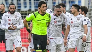 Gara-gara Wabah Corona, Pemain dan Staf Klub Cagliari Tidak Gajian Satu Bulan