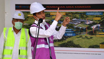 DAMPAK COVID-19 TERHADAP PEREKONOMIAN : Strategi Menjinakkan Dua Badai Salju 