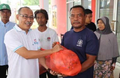 BIJB Salurkan Bantuan kepada Warga Dua Desa Terdampak Banjir di Kertajati