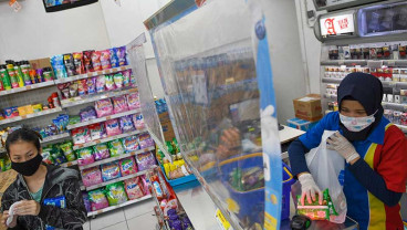 PEMASANGAN PEMBATAS DI MINI MARKET