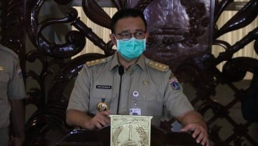 Hadiri Pemilihan Wagub DKI, Anies Pakai Masker Kain Hitam