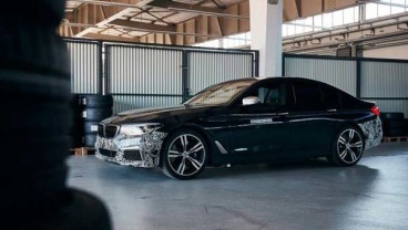 Formula E Batal, Mobil Listrik BMW Tetap 'Meluncur'