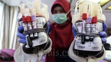 Gubernur Jatim Ajak Warga Donor Darah di Grahadi