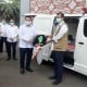 Adaro Energy (ADRO) Serahkan Bantuan 16 Mobil Ambulans