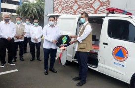 Adaro Energy (ADRO) Serahkan Bantuan 16 Mobil Ambulans