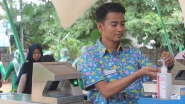 #GerakanHandSanitizer Salurkan Ribuan Botol ke Enam Provinsi