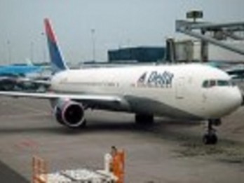 Terdampak Corona, Fitch Pangkas Rating Utang Delta Air ke BB+