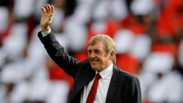 Mantan Pesepakbola Liverpool, Kenny Dalglish Positif Virus Corona