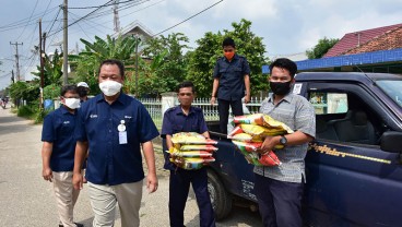 Pusri Libatkan Mitra Binaan Produksi Ribuan Masker Kain