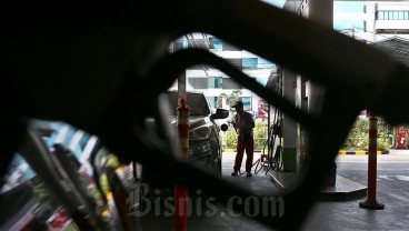 Konsumsi Bahan Bakar Runtuh, Harga Minyak Terjun ke Level Terendah 18 Tahun