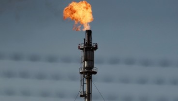 Harga Minyak Jatuh, Arab Saudi-Rusia Bakal Pangkas Produksi Lagi?